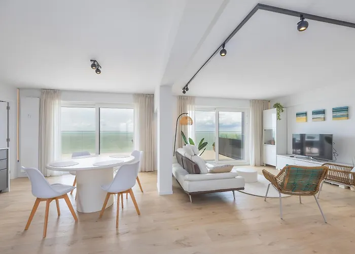 Lecomte - The Seaview Penthouse Cloud 9 Остенде