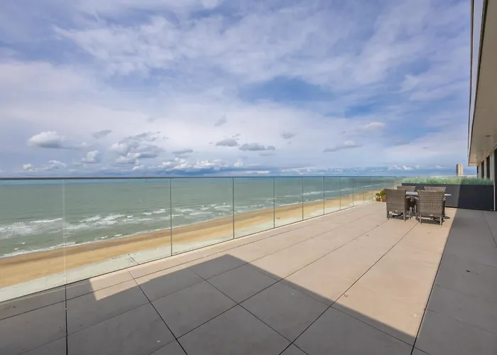 Lecomte - The Seaview Penthouse Cloud 9