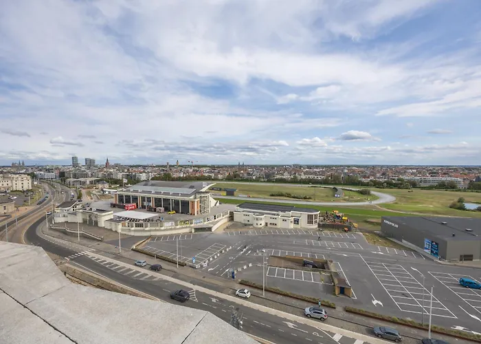 Lecomte - The Seaview Penthouse Cloud 9